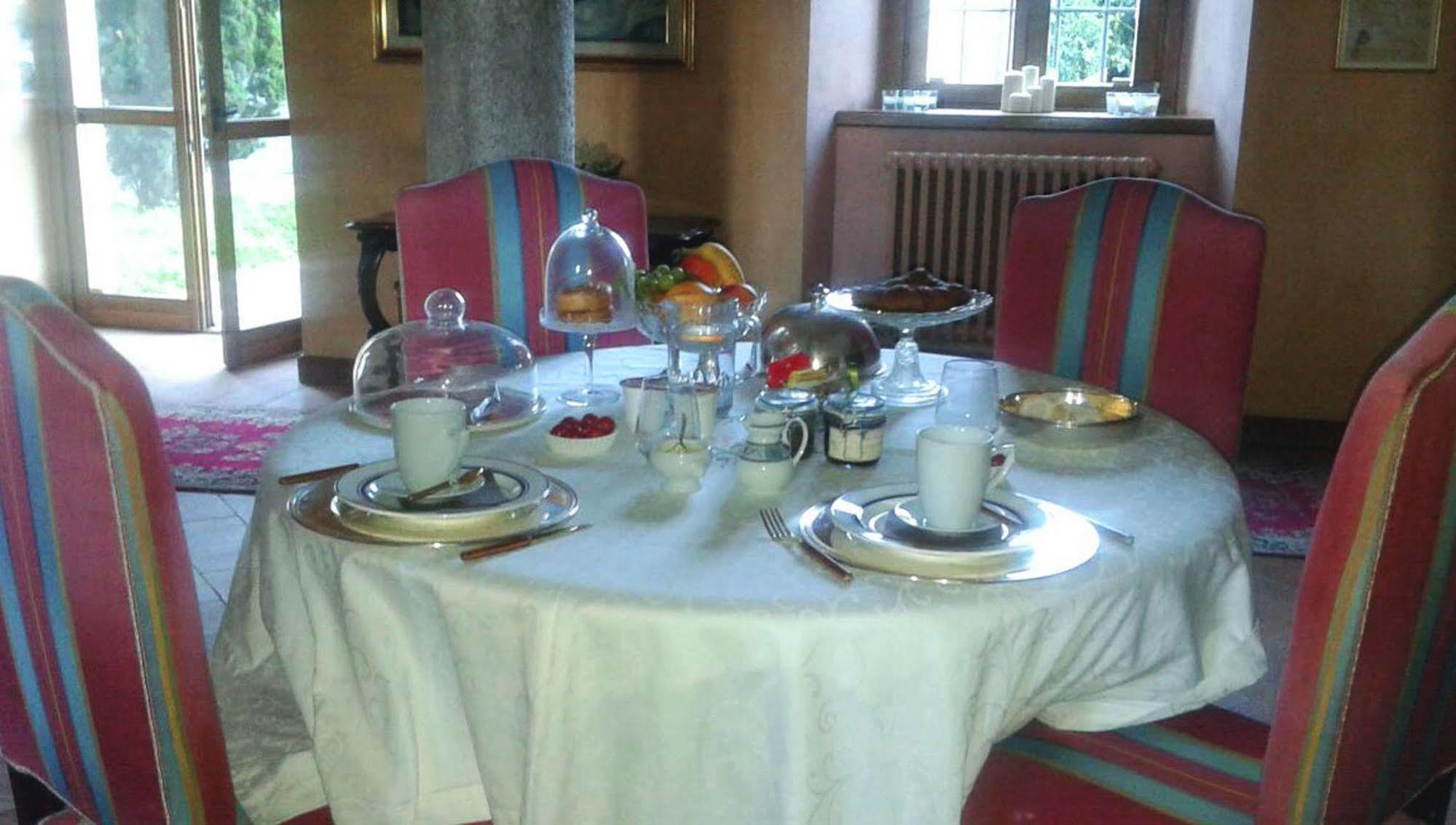 Castello Di Bed & Breakfast *